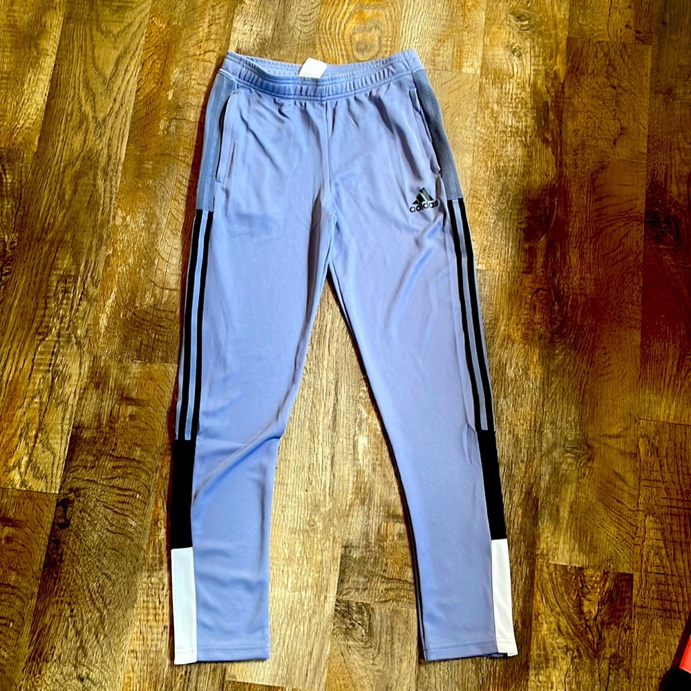 girls xxl adidas sweatpants (never worn)